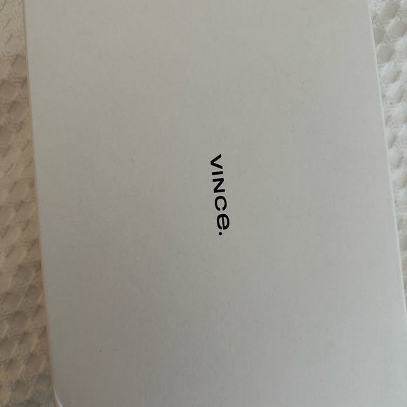 Vince shoes NWT. - Picture 5 of 5